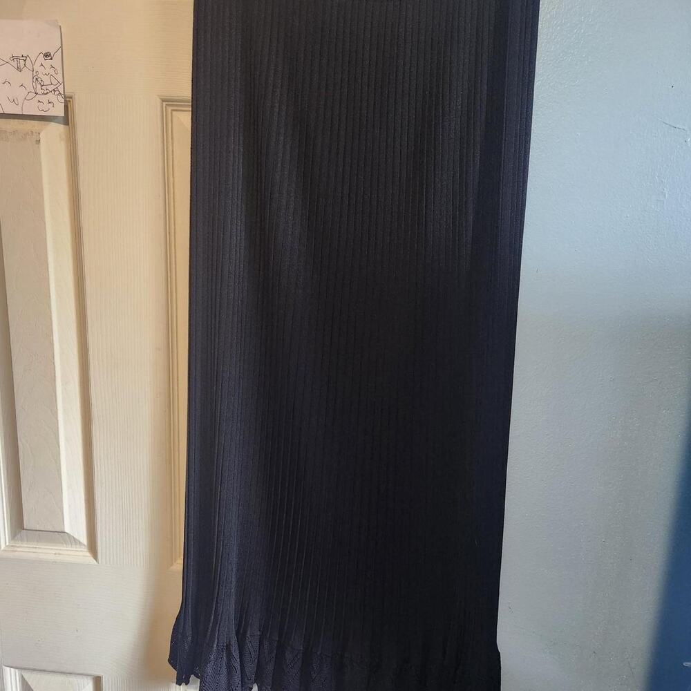 Black pleated maxi skirt in size S